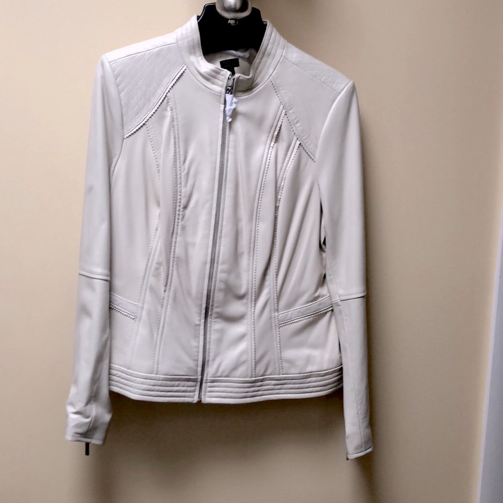 Flash sale💕GILI CHALK WHITE SOFT LEATHER JACKET💕💥💥💥